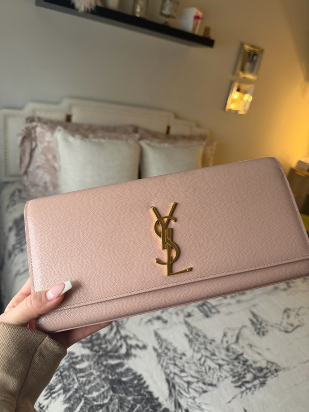 Saint Laurent Blush Pink Leather YSL Logo Clutch - Picture 7 of 8